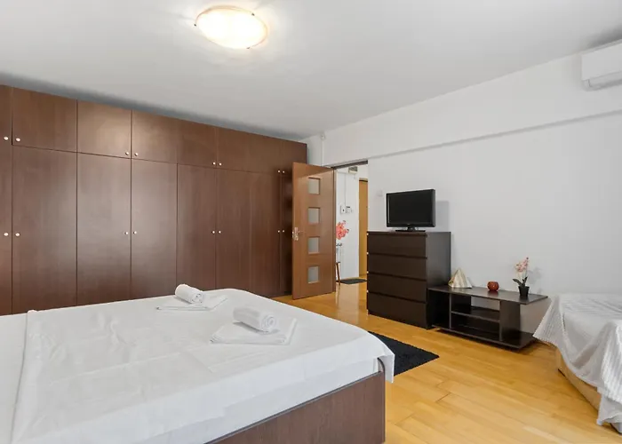 Classic Center * Bucureşti